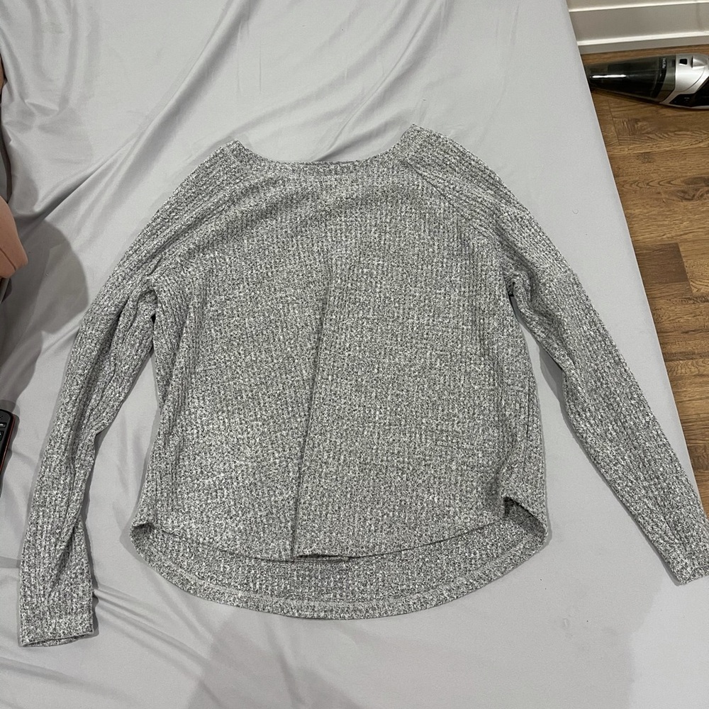 Light weight sweater